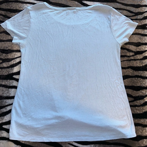 5/$25 women’s late August top - Picture 4 of 4